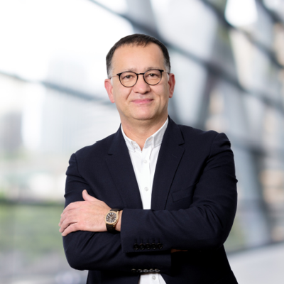 Dr. Sia Hadifar